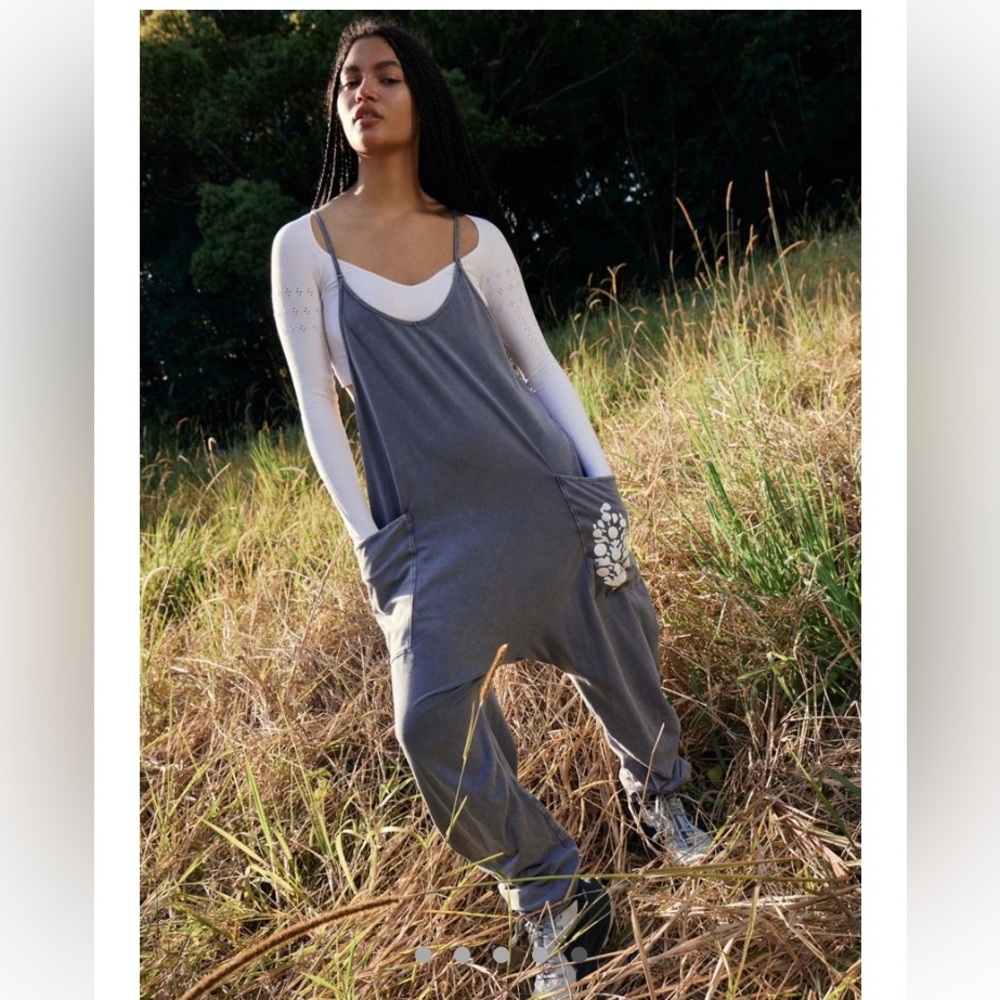 FREE PEOPLE Movement Hot Shot Logo Onesie in Gray Cavern Combo - Picture 2 of 8
